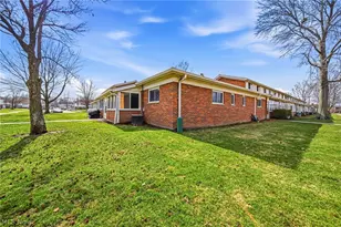 25520 Country Club Blvd, North Olmsted, OH 44070 - Photo 24