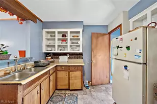 12512 York Blvd, Garfield Heights, OH 44125 - Photo 24