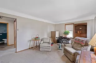 12512 York Blvd, Garfield Heights, OH 44125 - Photo 18