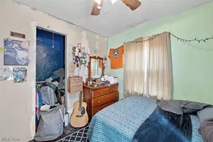 12512 York Blvd, Garfield Heights, OH 44125 - Photo 16