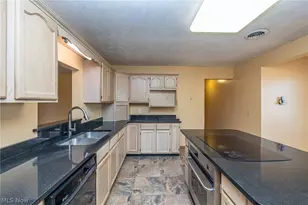 1260 Meadowview Ln, Amherst, OH 44001 - Photo 14