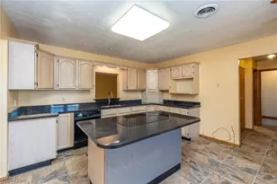 1260 Meadowview Ln, Amherst, OH 44001 - Photo 16