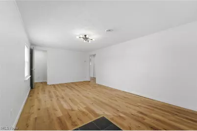 119 Pleasant Avenue, Geneva, OH 44041 - Photo 4