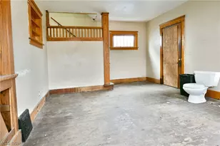 642 St Clair Ave, Warren, OH 44483 - Photo 16