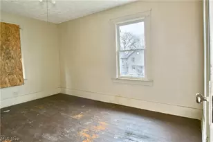 642 St Clair Ave, Warren, OH 44483 - Photo 34