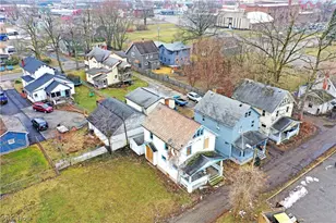 642 St Clair Ave, Warren, OH 44483 - Photo 6