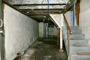 642 St Clair Ave, Warren, OH 44483 - Photo 40
