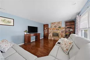 5856 Linder Cir NE, Canton, OH 44721 - Photo 8