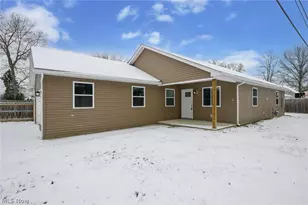 10209 Bryant Ave, Columbia Station, OH 44028 - Photo 2