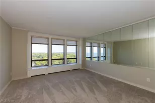 1 Lakeshore Blvd, Bratenahl, OH 44108 - Photo 28