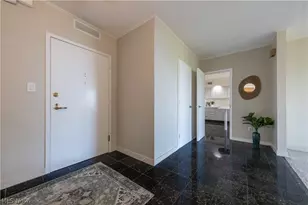 1 Lakeshore Blvd, Bratenahl, OH 44108 - Photo 10