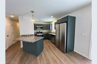 24 Maranatha Drive, Youngstown, OH 44505 - Photo 6