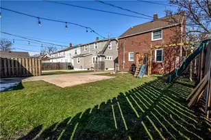 536 Independence St, Fairport Harbor, OH 44077 - Photo 4