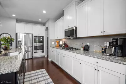 2430 Woodhawk Lane, Avon, OH 44011 - Photo 16