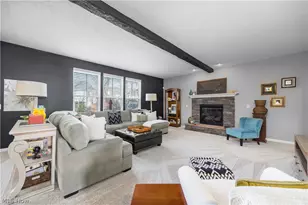 2430 Woodhawk Ln, Avon, OH 44011 - Photo 6