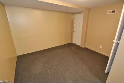 39 W 2nd Street #C, Frazeysburg, OH 43822 - Photo 8