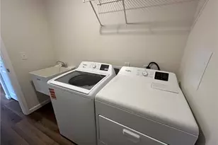 36 Maranatha Dr, Youngstown, OH 44505 - Photo 8