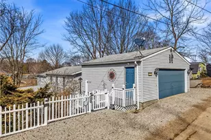 32242 Woodale Dr, Hanoverton, OH 44423 - Photo 2