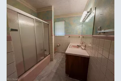 1876 Harding Avenue, Akron, OH 44312 - Photo 6