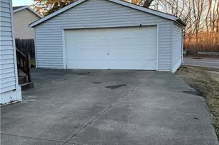 2271 5th St SW, Akron, OH 44314 - Photo 6