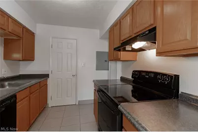 7970 Mentor Avenue #N7, Mentor, OH 44060 - Photo 14