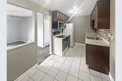 9640 Cove Drive #A-36, North Royalton, OH 44133 - Photo 6