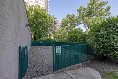 12520 Edgewater Drive #1609, Oakwood, OH 44107 - Photo 28