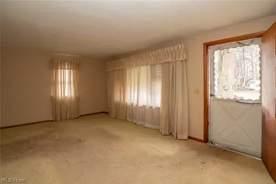 320 Elizabeth Avenue SW, Massillon, OH 44646 - Photo 2