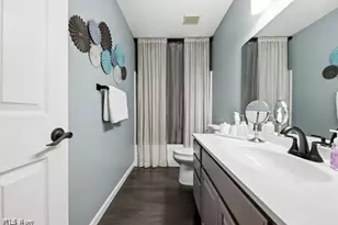 637 Hunters Trail, Akron, OH 44313 - Photo 24