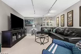 637 Hunters Trail, Akron, OH 44313 - Photo 12