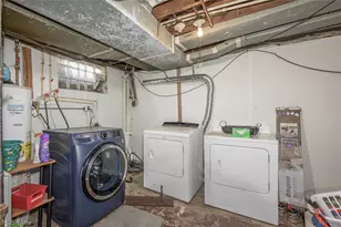 869 Packard Dr, Akron, OH 44320 - Photo 22