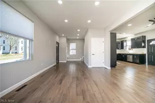 807 E 3rd St, Salem, OH 44460 - Photo 16