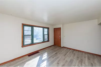 114 Beck Avenue, Akron, OH 44302 - Photo 6