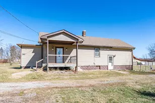 3236 Young Ave NW, Massillon, OH 44647 - Photo 2