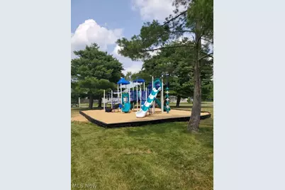 135 Inglewood Place, Elyria, OH 44035 - Photo 28