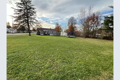 2773 Burton Street SE, Warren, OH 44484 - Photo 4