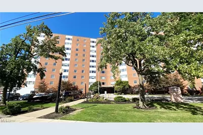 11850 Edgewater Drive #701, Oakwood, OH 44107 - Photo 2