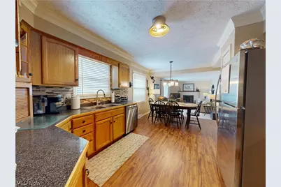 8330 Paddock Court, Mentor, OH 44060 - Photo 6