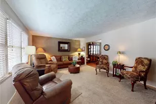8330 Paddock Ct, Mentor, OH 44060 - Photo 2