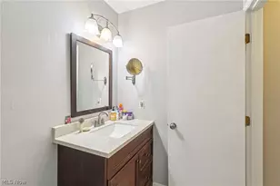 9024 Portage Pointe Dr, Streetsboro, OH 44241 - Photo 20