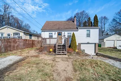 2719 Mohican Boulevard, Lakemore, OH 44312 - Photo 2