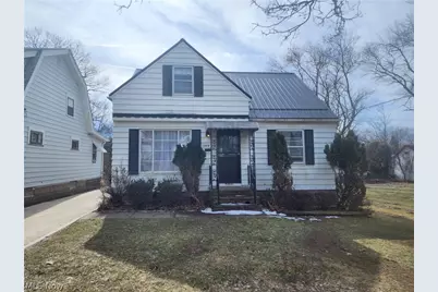 18990 Raymond Street, Maple Heights, OH 44137 - Photo 1