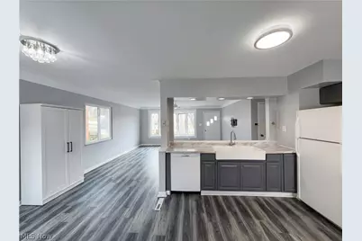 18715 Libby Road, Maple Heights, OH 44137 - Photo 8