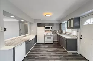 18715 Libby Rd, Maple Heights, OH 44137 - Photo 2