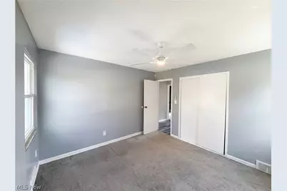 18715 Libby Road, Maple Heights, OH 44137 - Photo 4