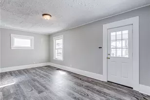 207 Denver St, Akron, OH 44305 - Photo 8