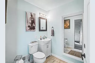 37931 Vine Street, Willoughby Hills, OH 44094 - Photo 6