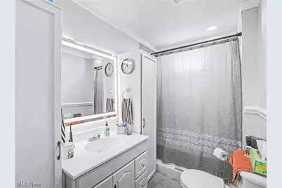 37931 Vine Street, Willoughby Hills, OH 44094 - Photo 26