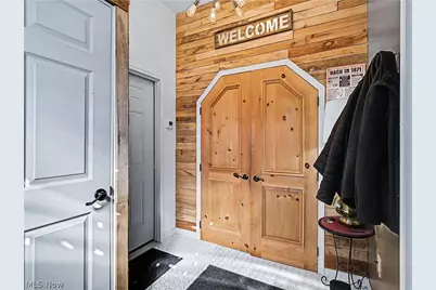 37931 Vine Street, Willoughby Hills, OH 44094 - Photo 4