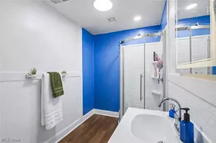 37931 Vine St, Willoughby Hills, OH 44094 - Photo 32